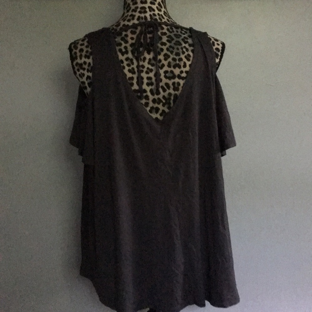 Maurice xl NWT drop shoulder top